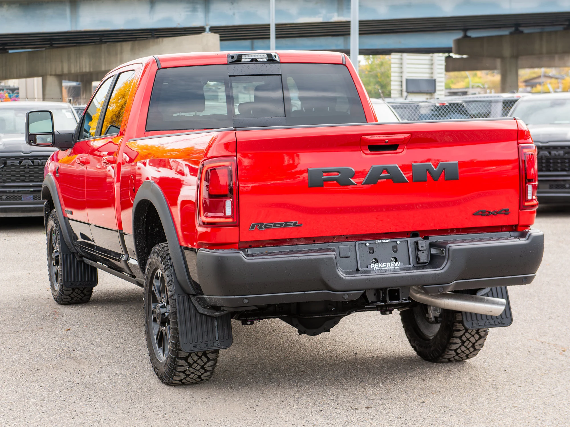 New 2027 Red RAM Rebel* Crew Cab 4x4, Sunroof, Locking Rear Diff, Passenger Screen, Towing Tech Group image 7
