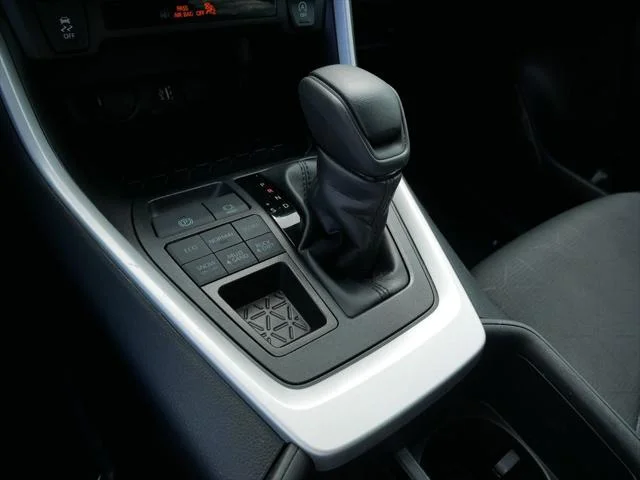 Certified Used 2025 SILVER SKY METALLIC Toyota  image 23