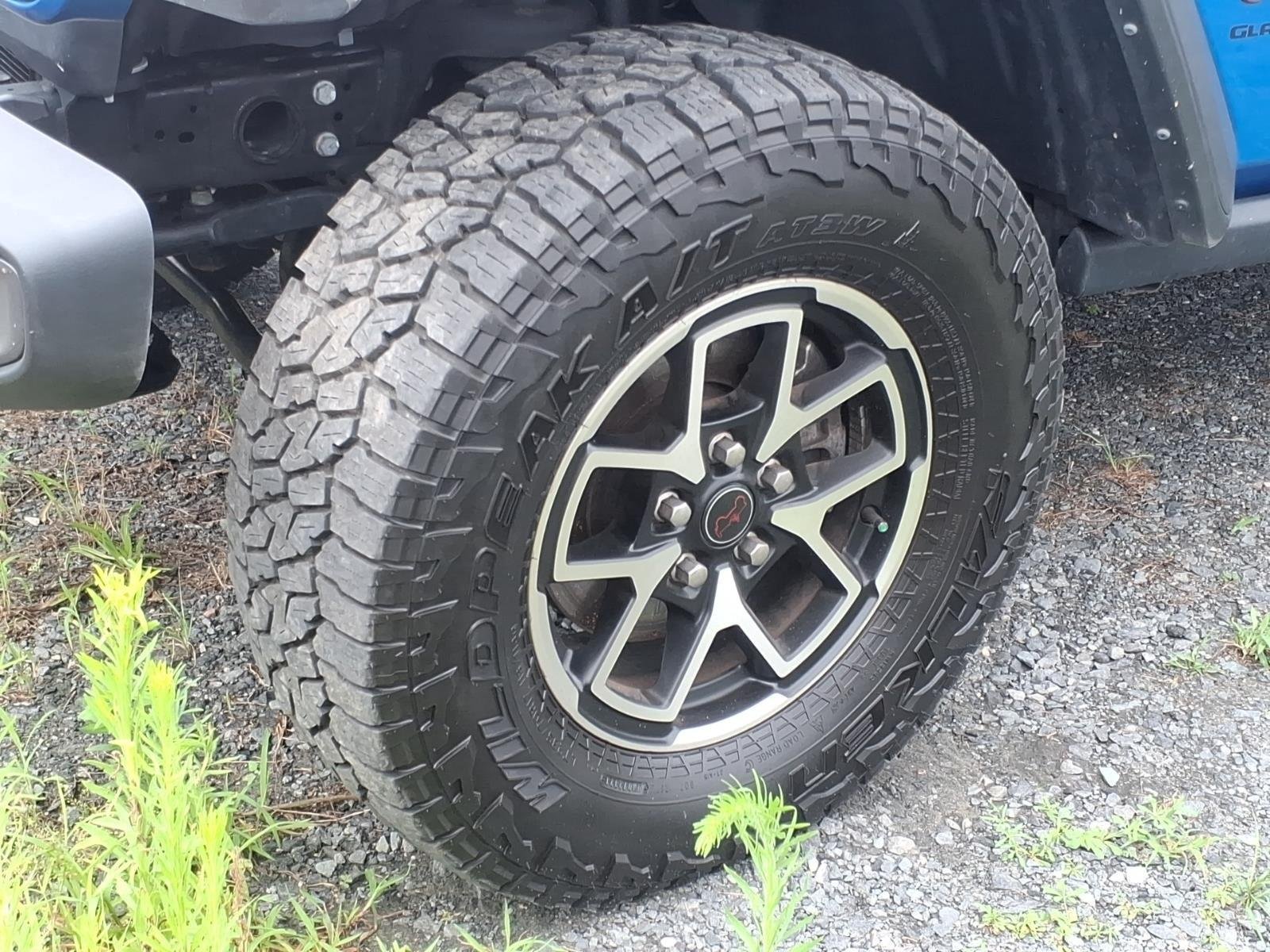 Used 2024 Hydro Blue Pearlcoat Jeep Rubicon image 3