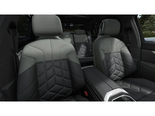 New 2026 Aventurin Red Metallic BMW 740i image 11