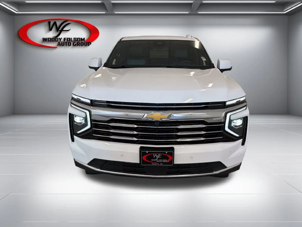 Used 2025 White Chevrolet LT image 2