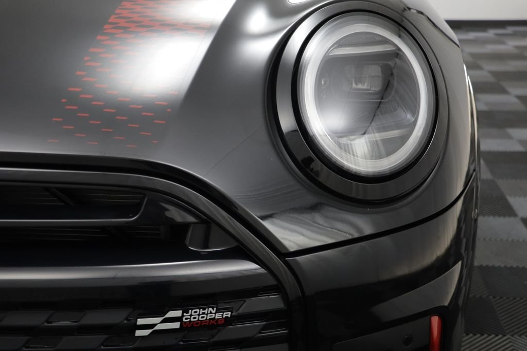 New 2026 Midnight Black MINI Iconic image 5