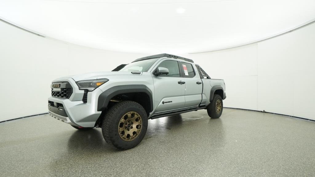 New 2026 Celestial Silver Metallic Toyota Trailhunter image 9