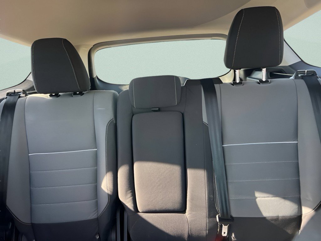 Used 2015 Magnetic Ford SE image 25