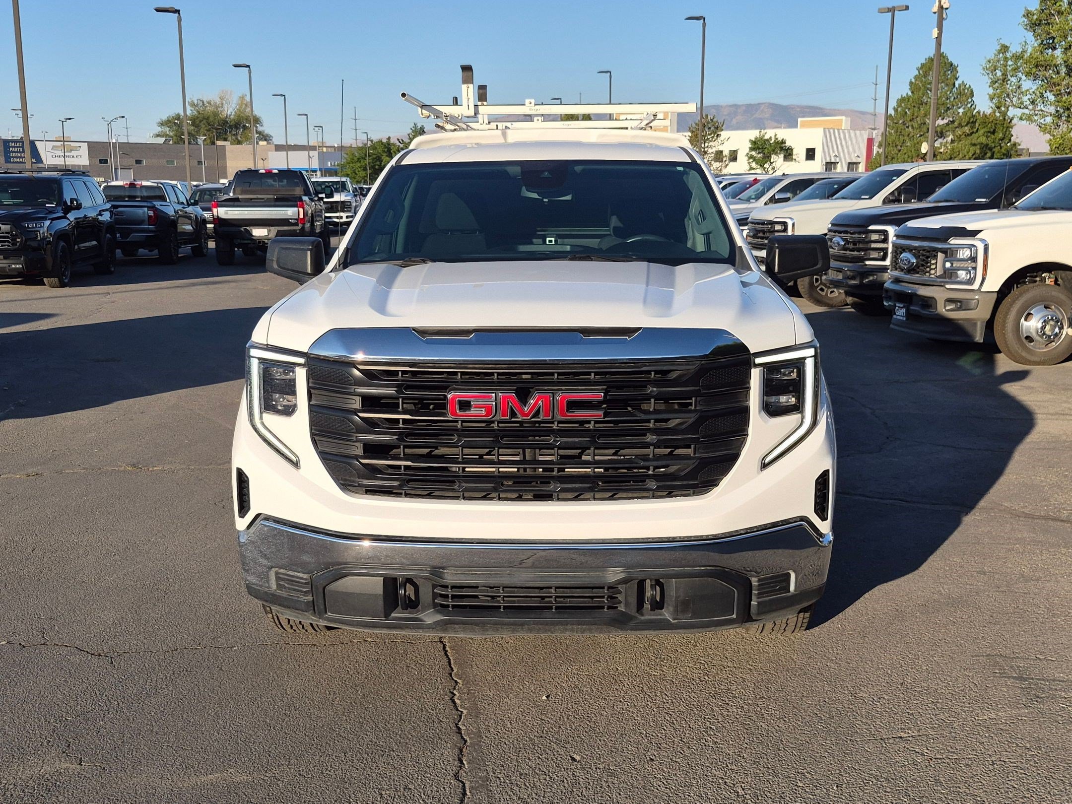 Used 2022 Summit White GMC Pro image 9