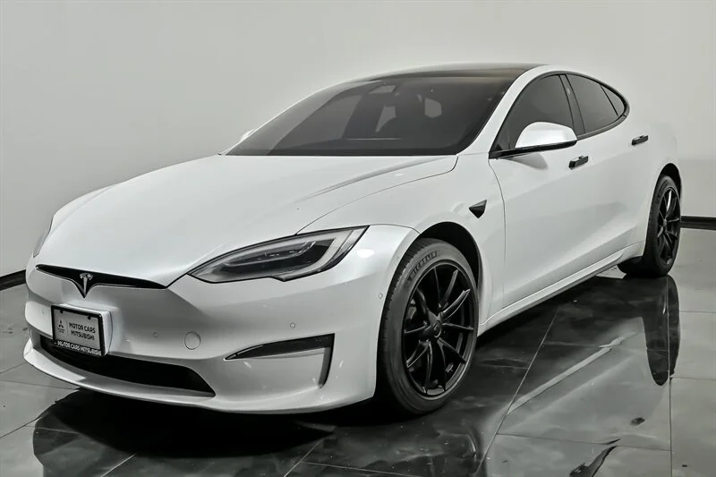 Used 2021 Pearl White Multi-Coat Tesla Plaid image 5