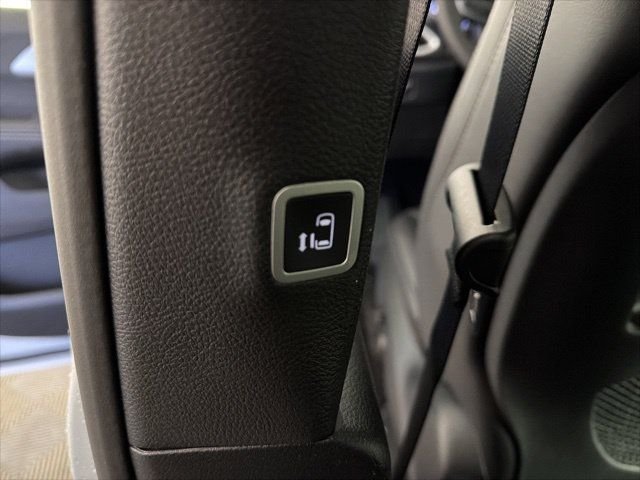 2026 Chrysler Voyager LX - Photo 23