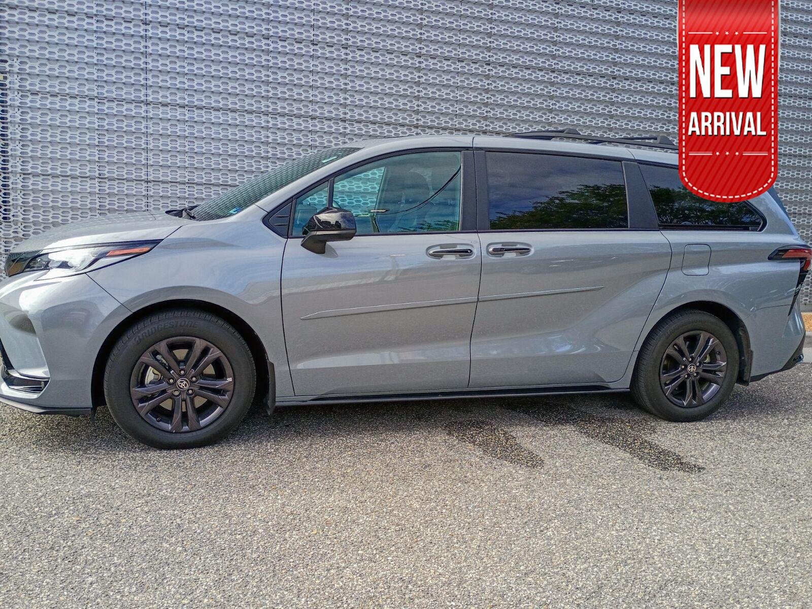 Used 2025 Cement Toyota XSE image 1