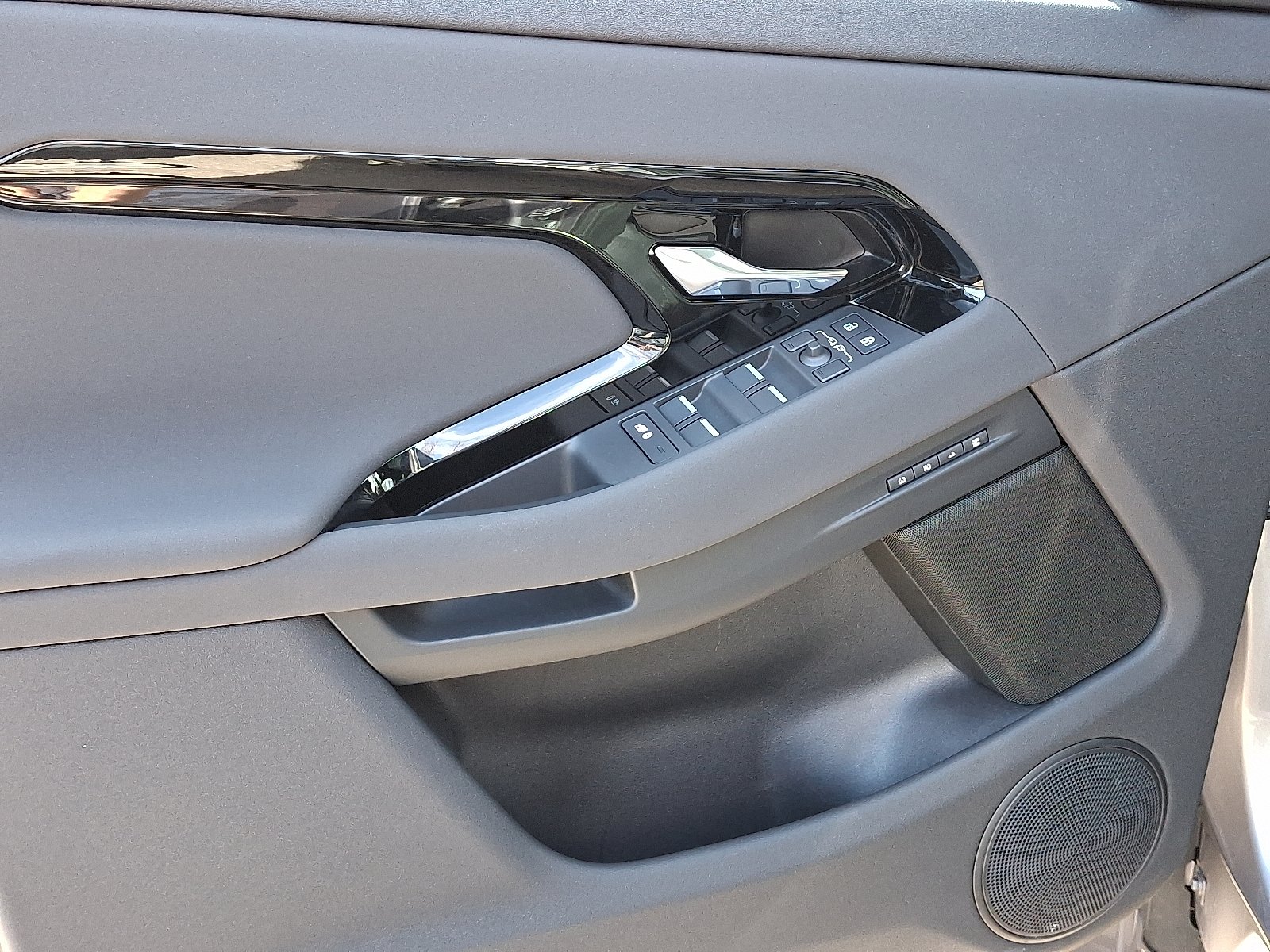 2025 Land Rover Range Rover Evoque S - Photo 10