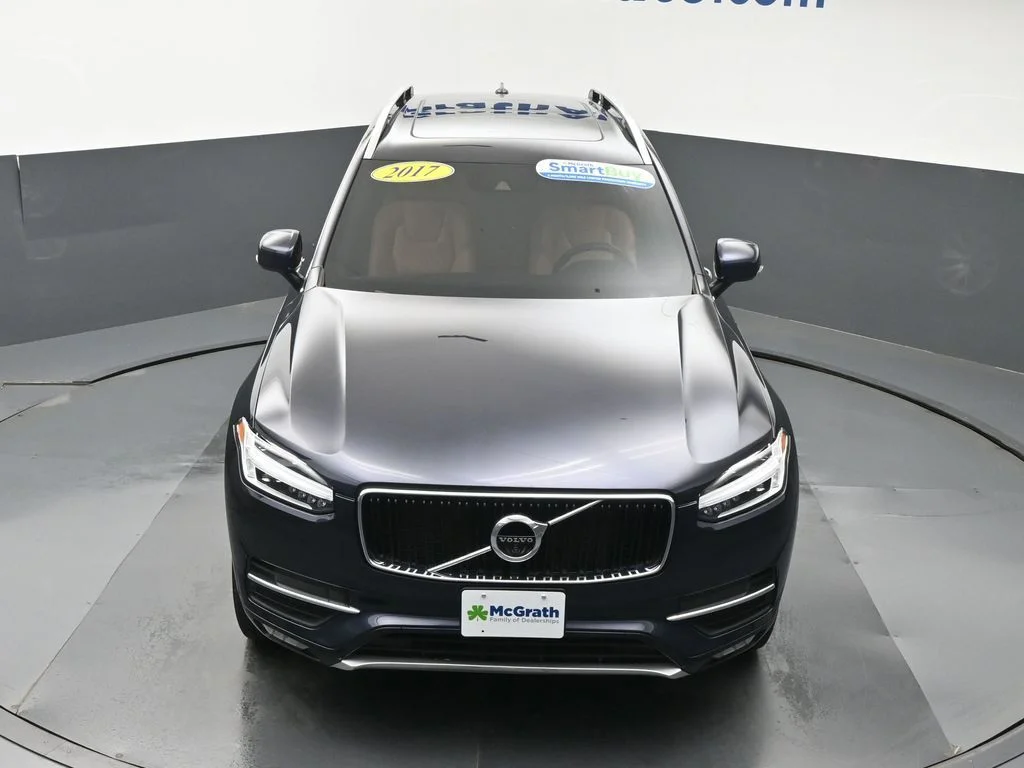 Certified Used 2017 Blue Volvo T6 Momentum image 31