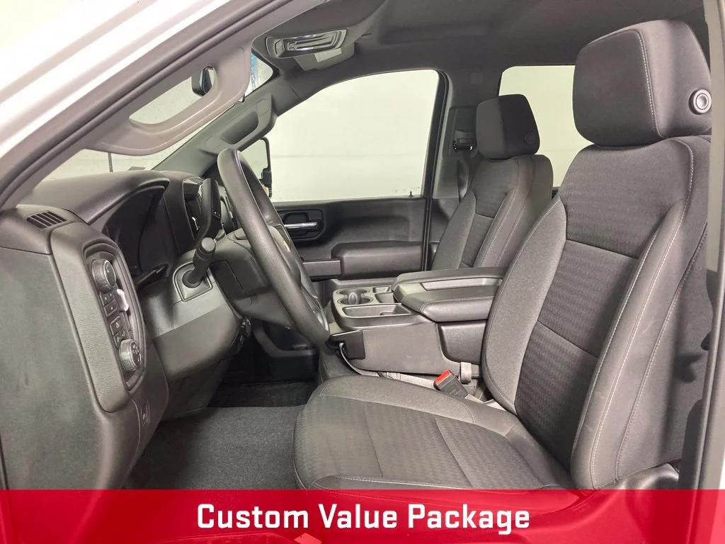 Used 2023 White Chevrolet Custom image 9
