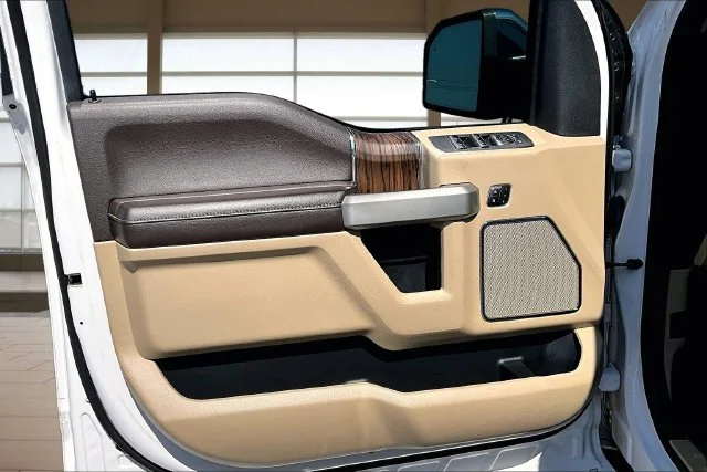 Used 2019 White Ford Lariat image 20