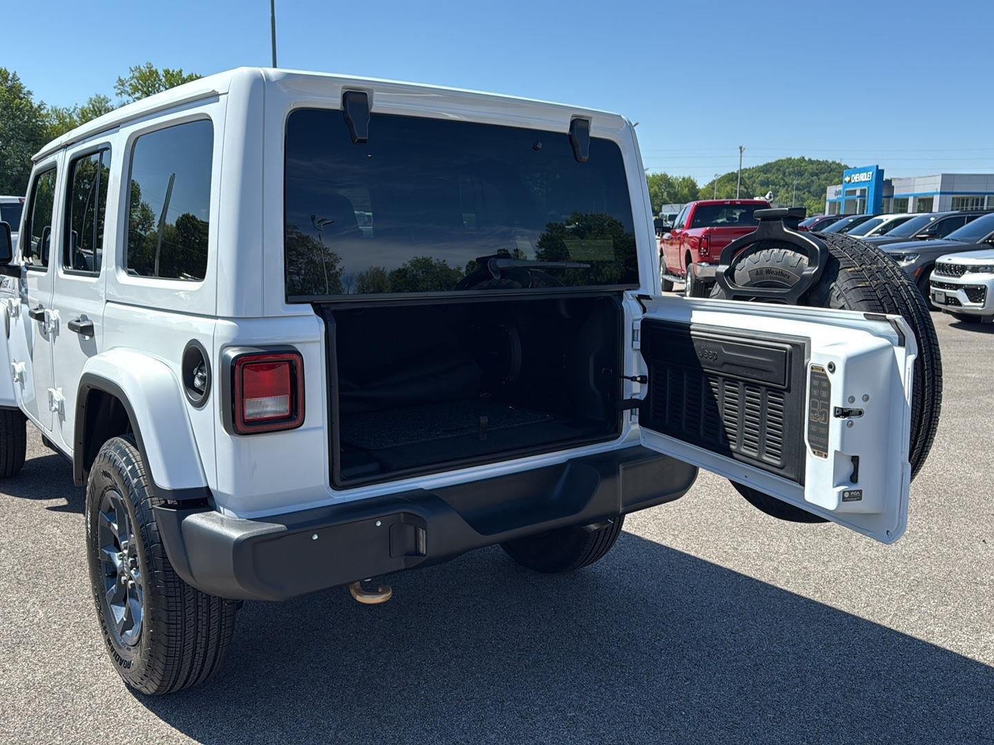 New 2026 Bright White Clear-Coat Exterior Paint Jeep 85th Anniversary image 11