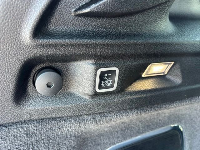 Used 2021 Silver JEEP Overland image 8
