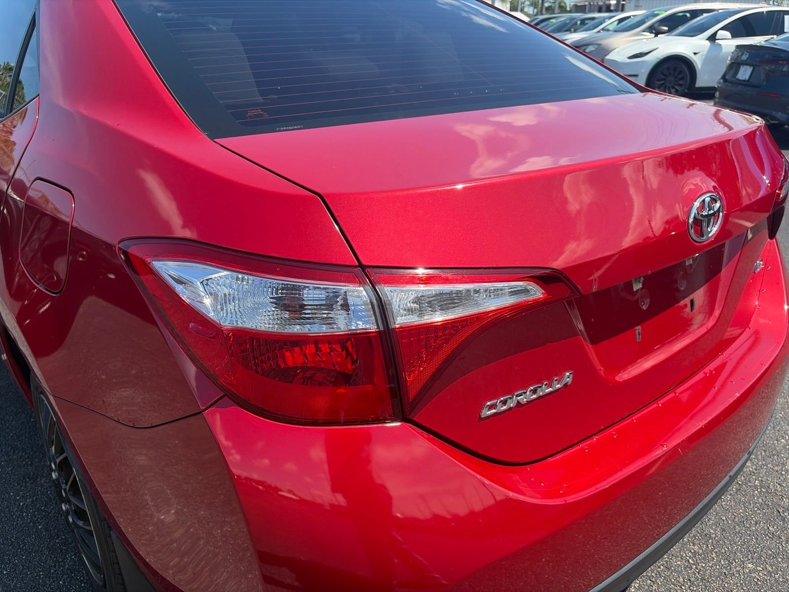 Used 2016 Red Toyota LE image 16
