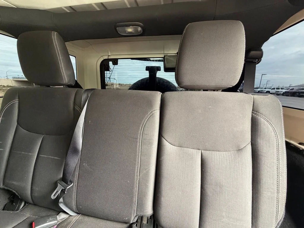 Used 2018 Black Jeep Unlimited Sahara image 8