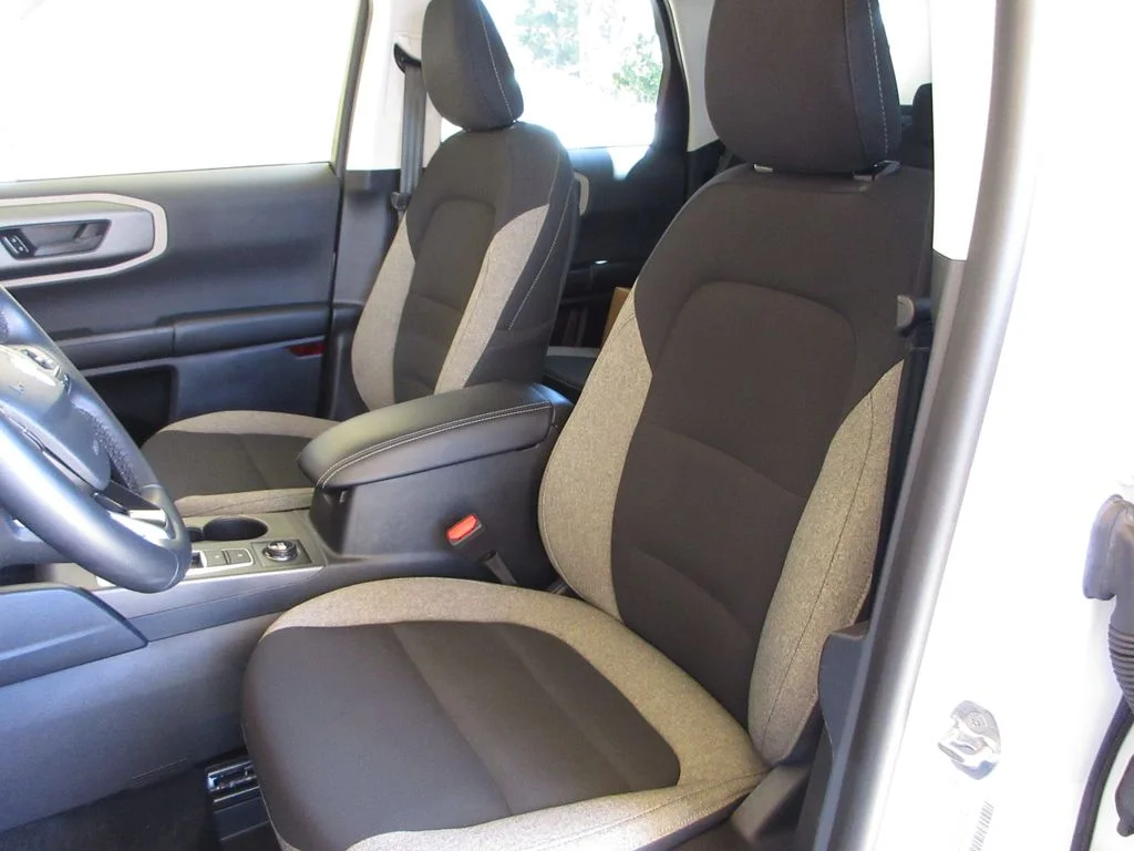 Certified Used 2025 Oxford White Ford Big Bend image 11