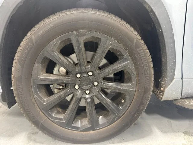 Used 2021  Toyota XLE image 11