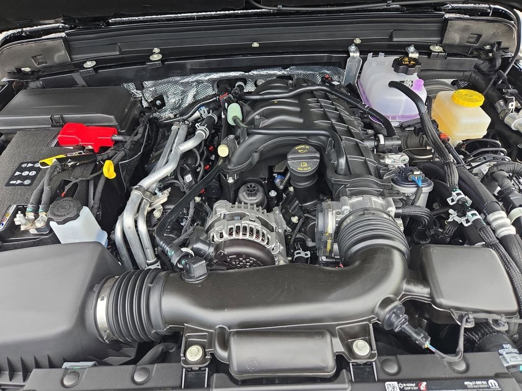 2025 Jeep Wrangler 4-Door Sahara - Photo 9