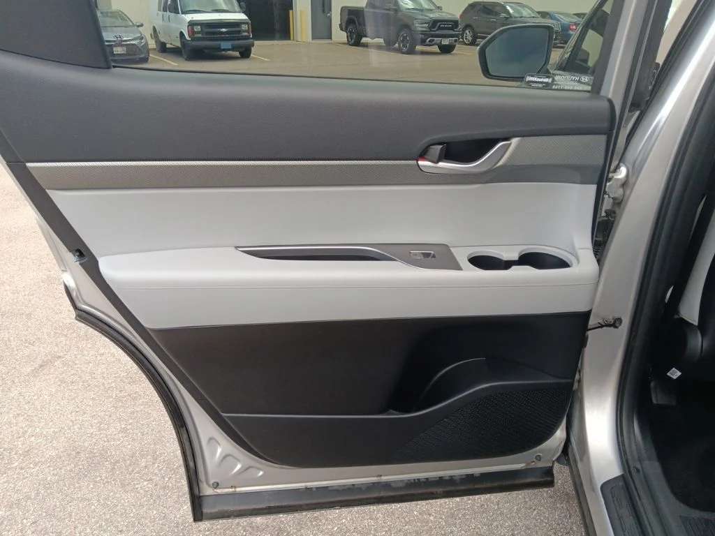 Used 2025 Typhoon Silver Hyundai SEL image 27