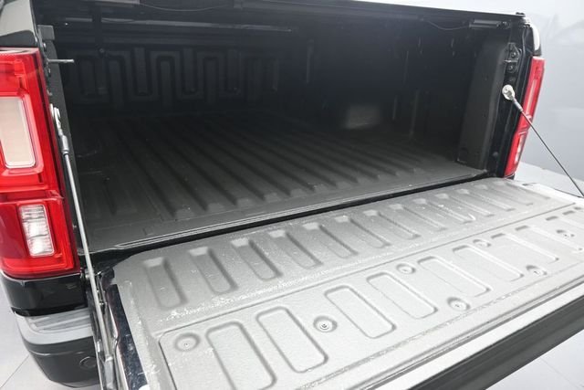 Used 2020 Black Ford XLT image 35