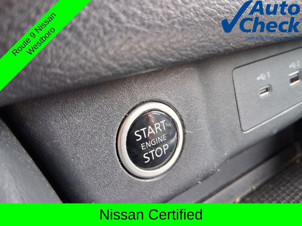 Used 2023 White Nissan SL image 19