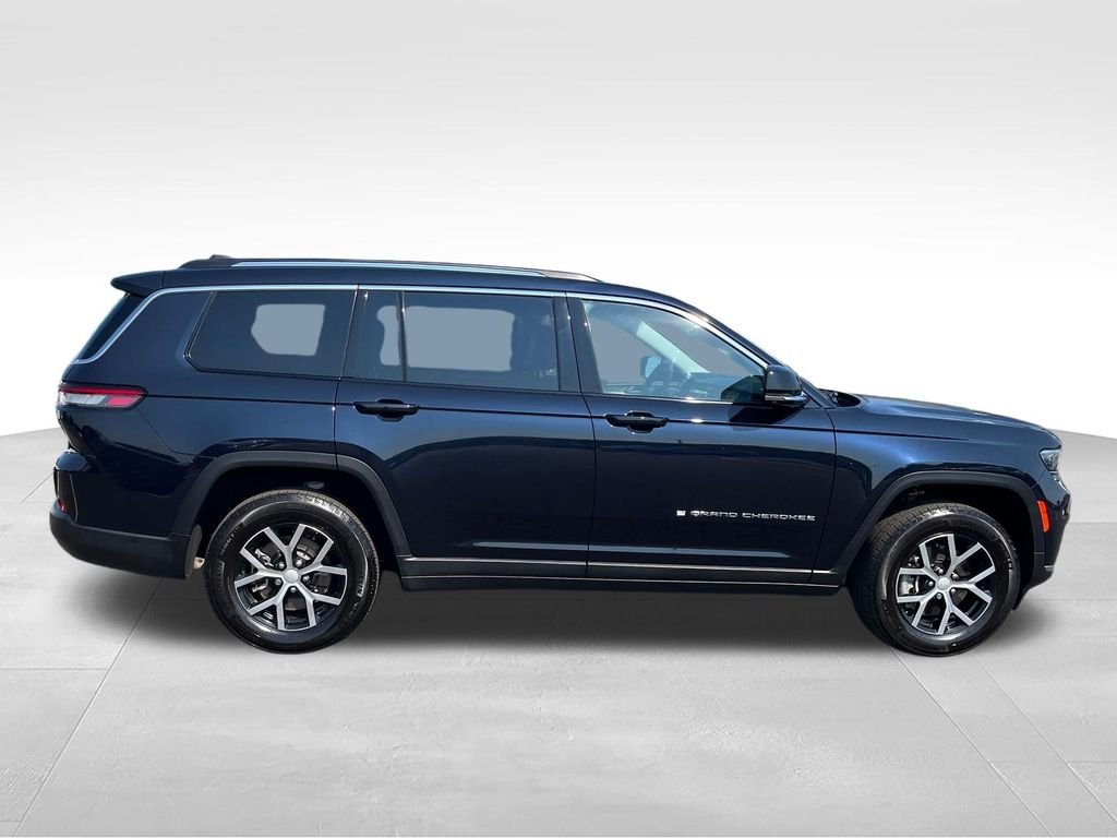 Used 2023 Black Jeep Limited image 6