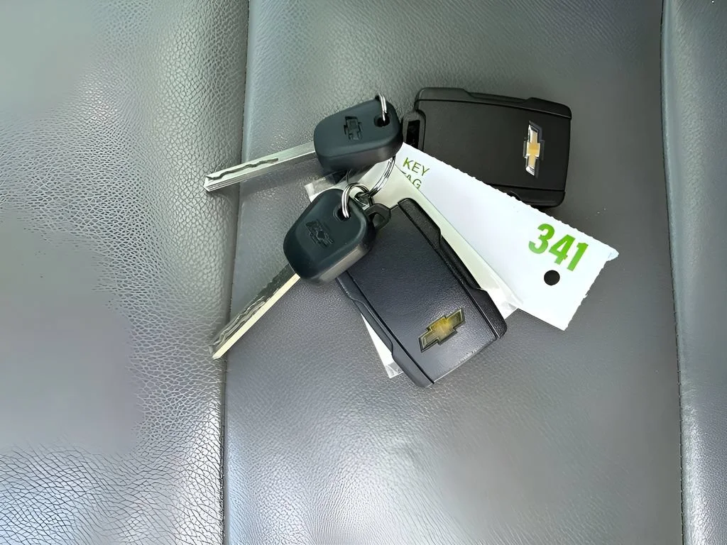 Used 2018 SILVER ICE METALLIC Chevrolet LT image 15