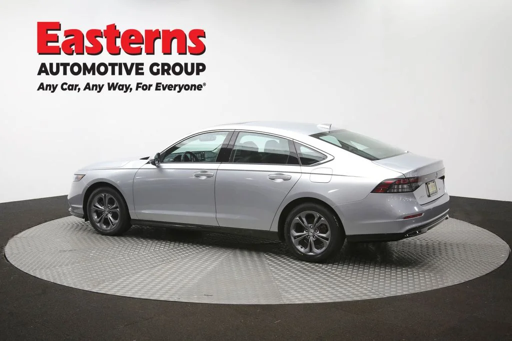 Used 2025 Silver Honda EX-L image 58