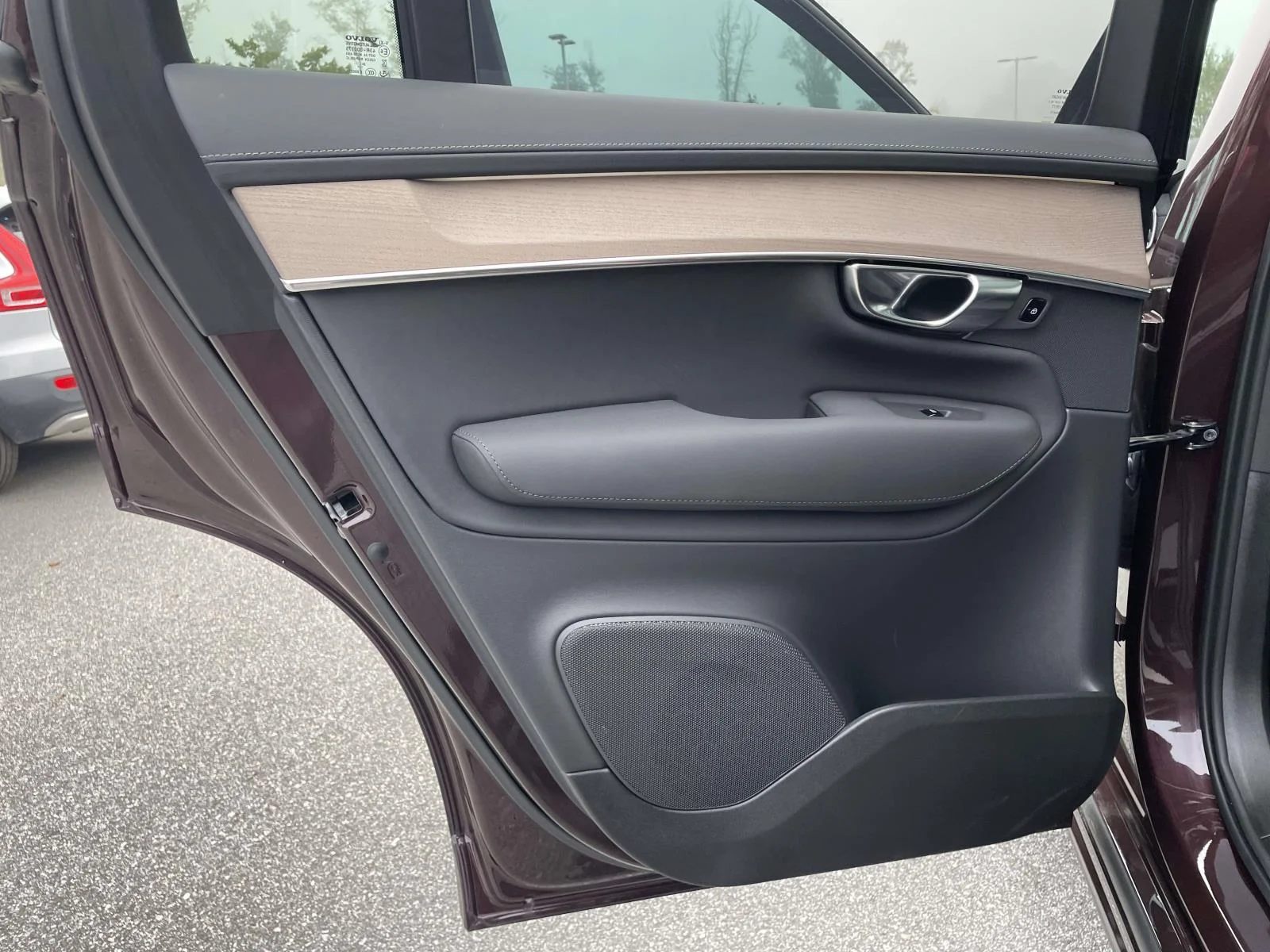 Used 2025 Mulberry Red Metallic Volvo Plus image 2