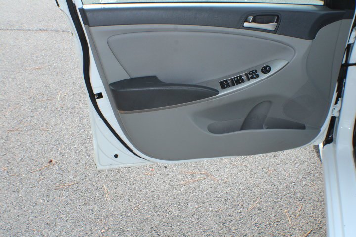Used 2017 Century White Hyundai SE image 6