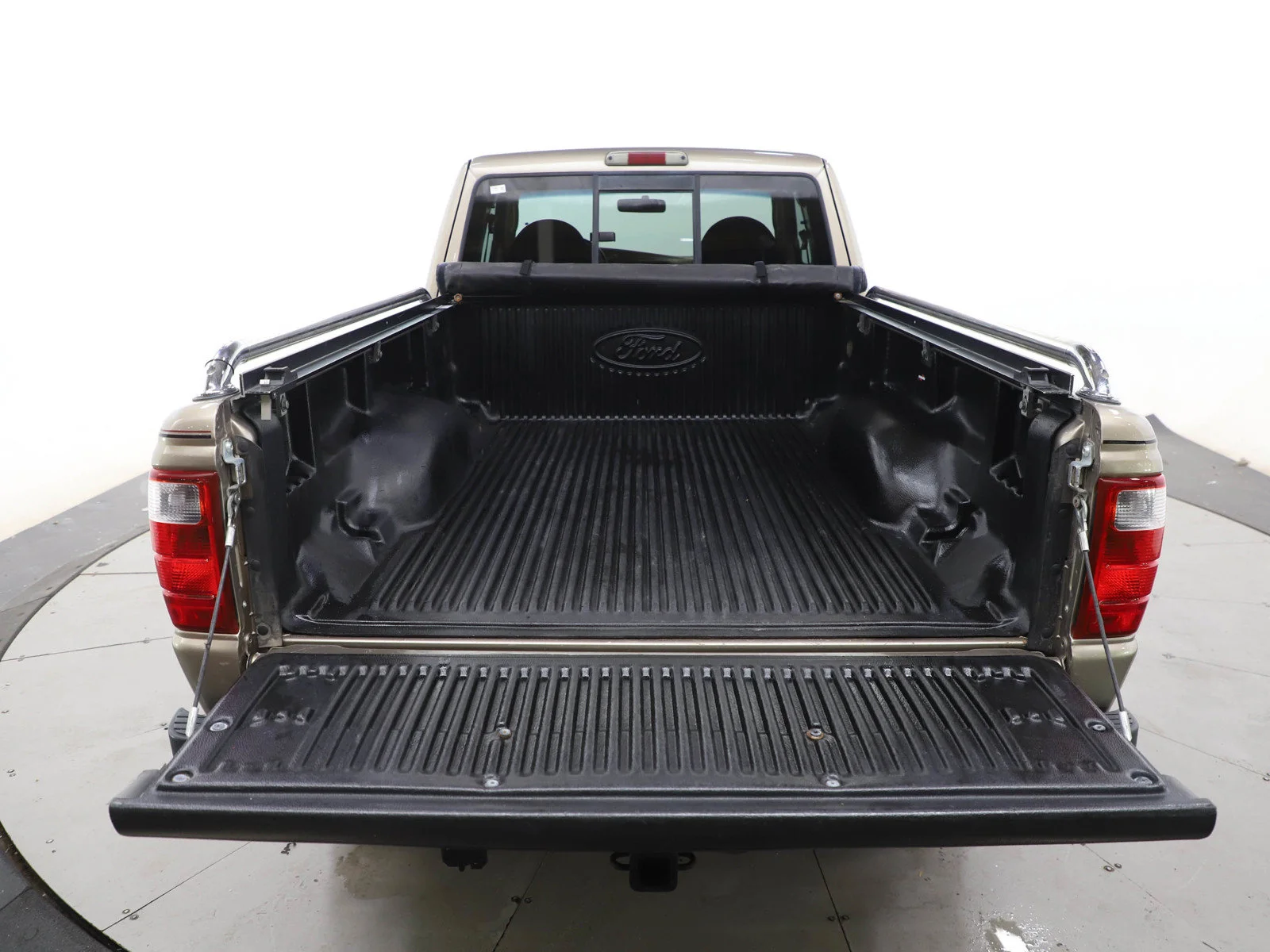 Used 2003  Ford XLT image 14