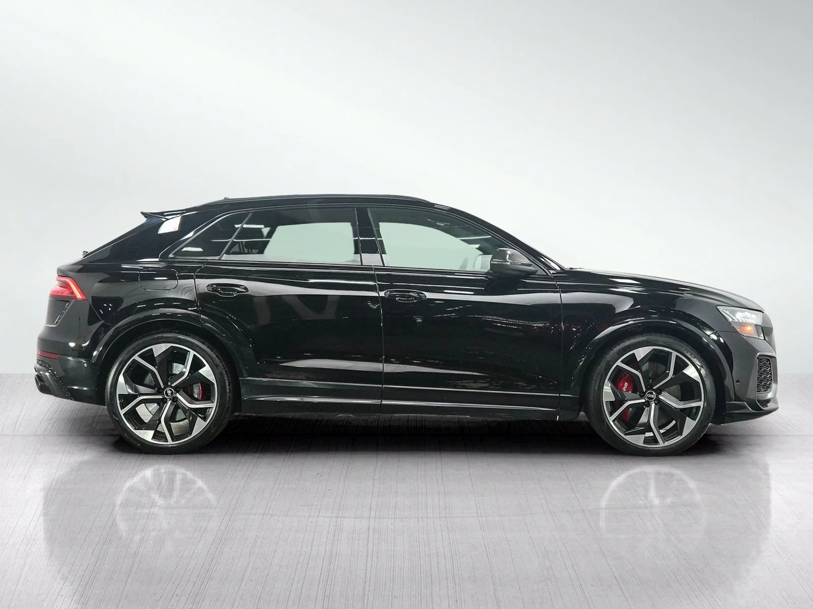 Used 2021 Night Black Audi 4.0T image 7