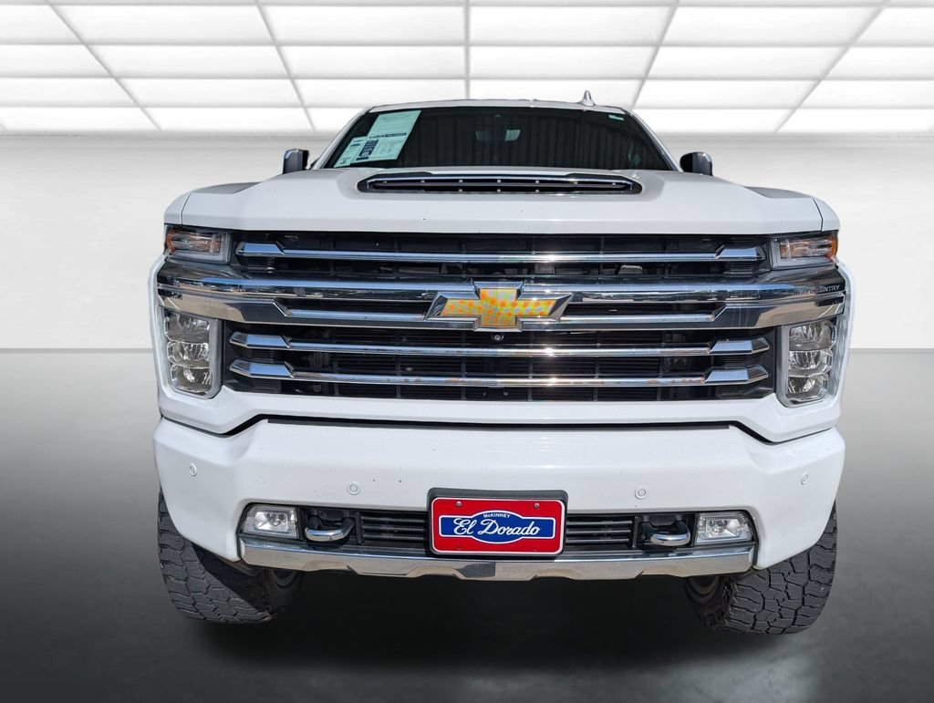 Used 2022 Summit White Chevrolet High Country image 2