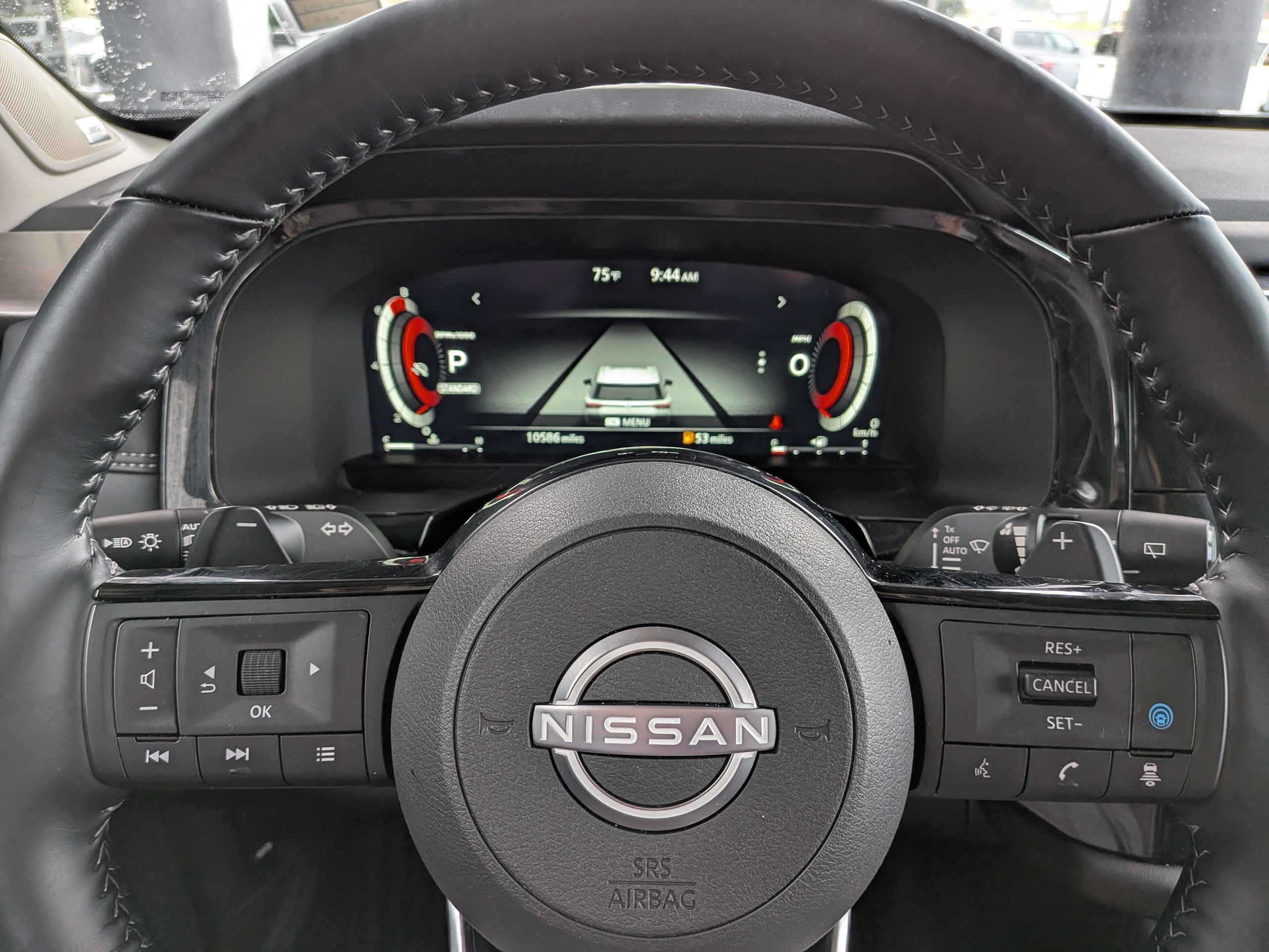 Used 2025 Gray Nissan Platinum image 27
