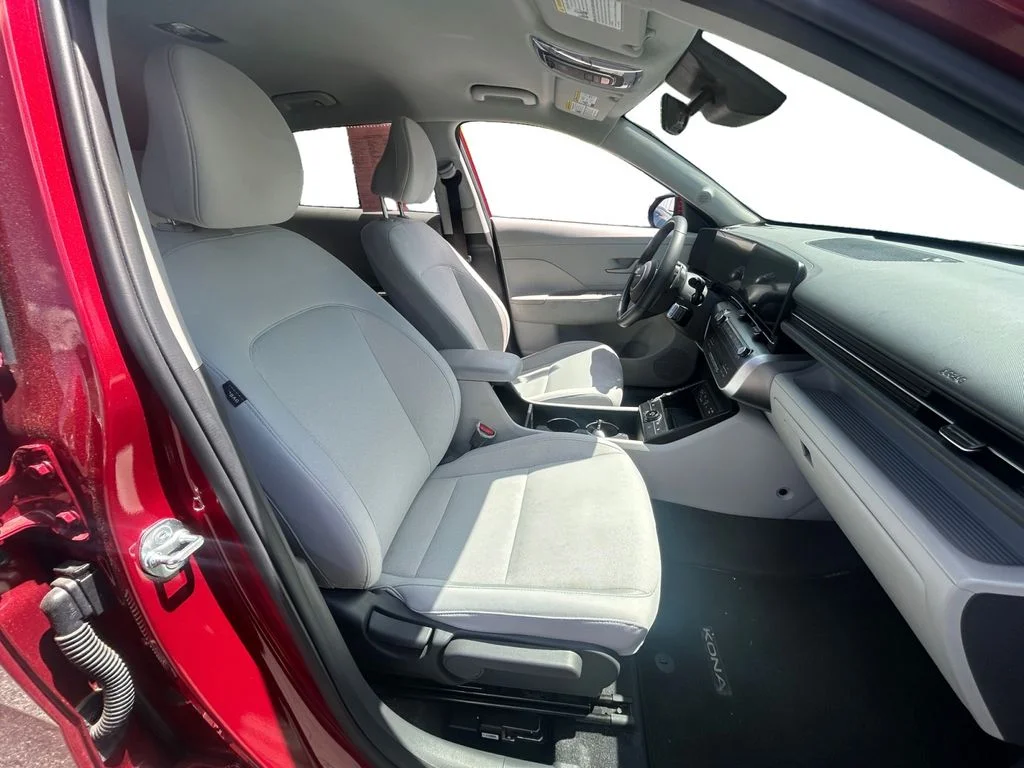 Used 2024 Ultimate Red Hyundai SEL image 16