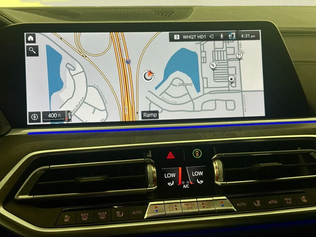 Used 2021 White BMW sDrive40i image 13