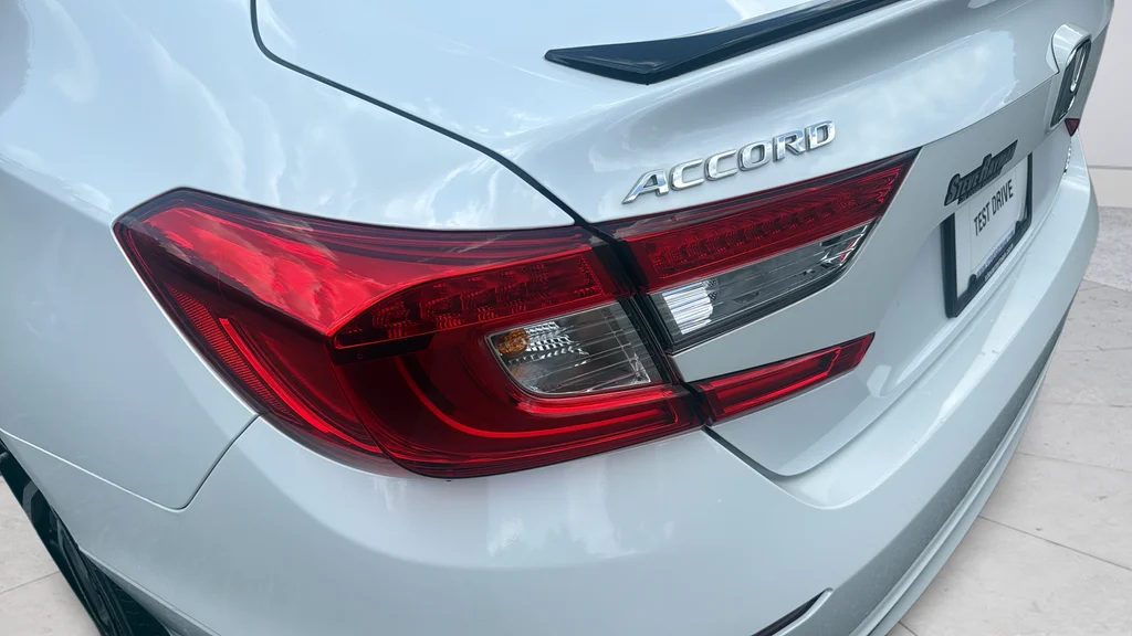Used 2022 White Honda Sport image 27