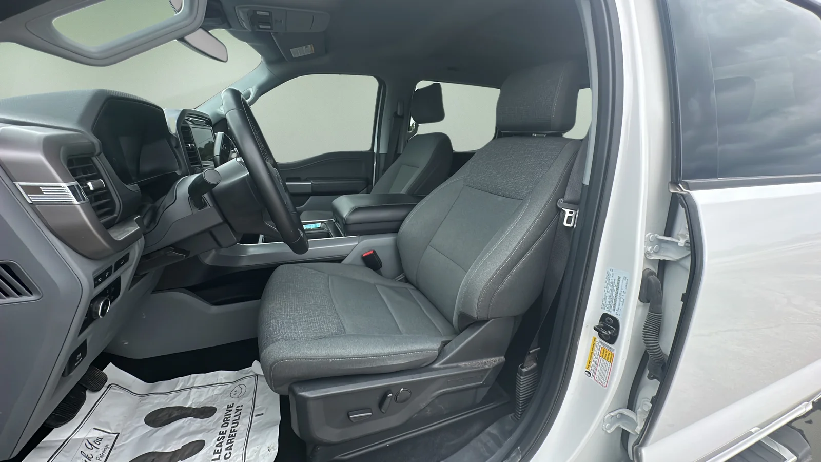 Used 2024 White Ford XLT image 18