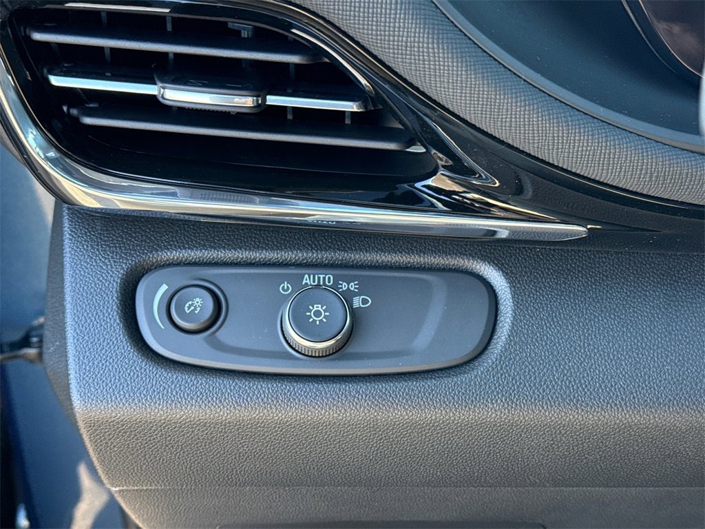 2026 BUICK ENVISTA - Image 18