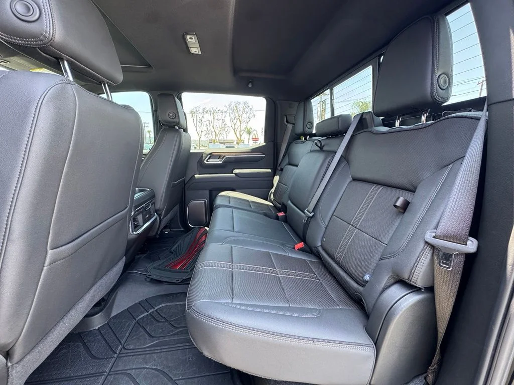 Used 2025 Black Chevrolet High Country image 32