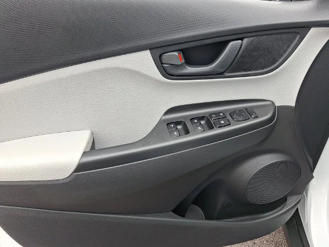 Certified Used 2023 White Hyundai SEL image 12