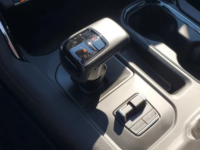 Used 2026 Sterling Metallic GMC AT4 image 25