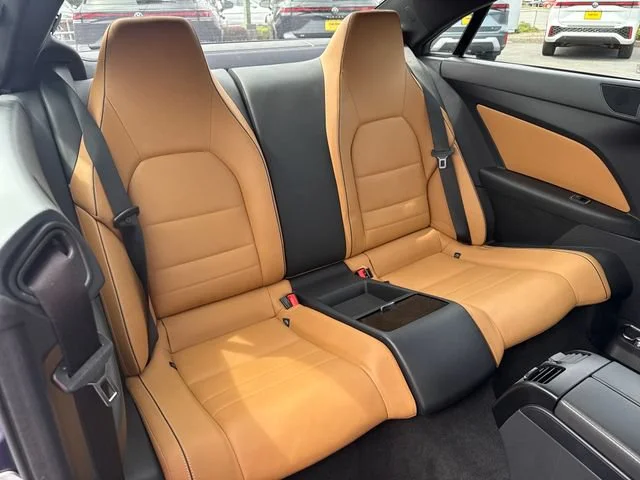 Used 2014 Indigo Blue Metallic Mercedes-Benz E 350 image 10