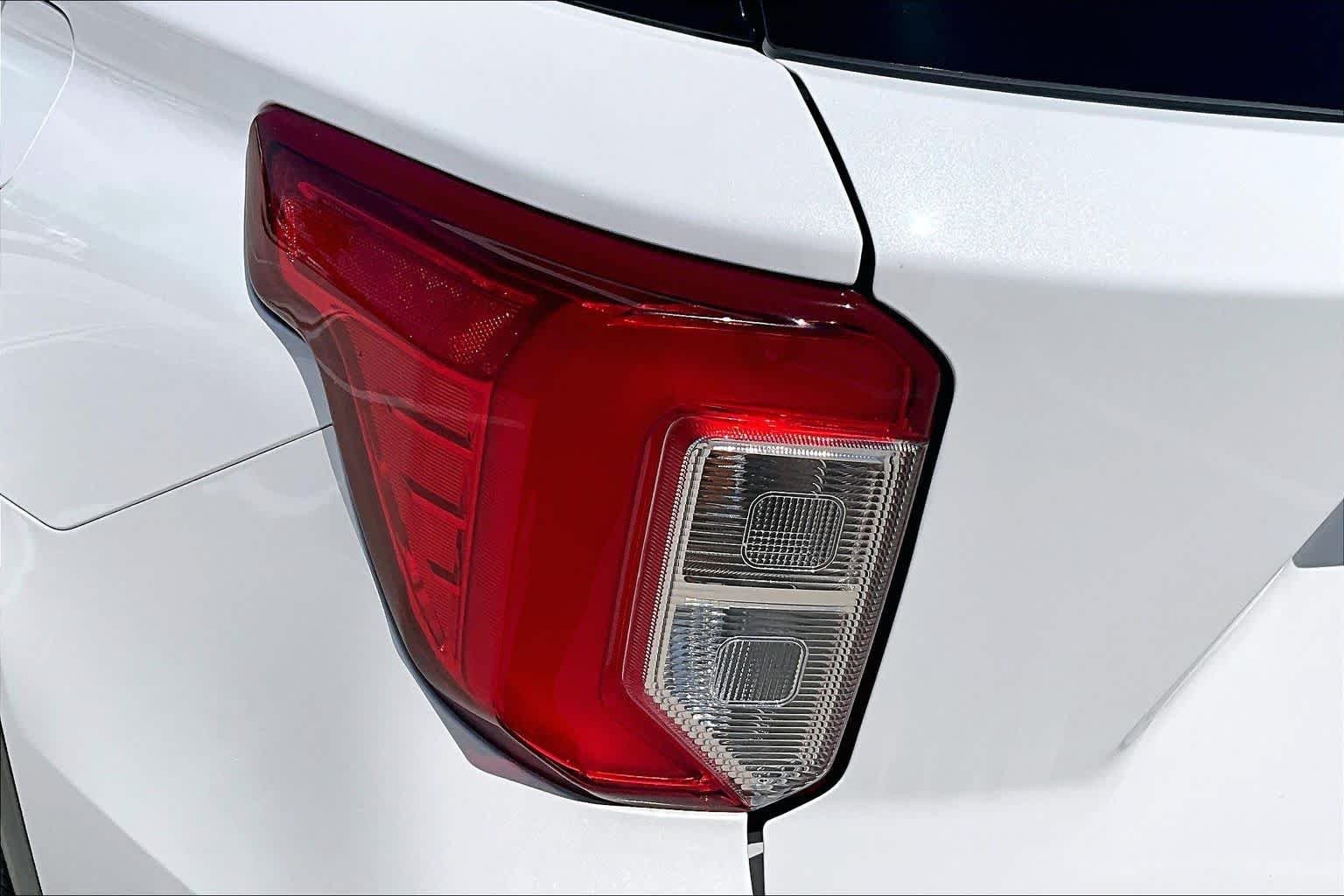 Used 2024 Star White Metallic Tri-Coat Ford XLT image 27