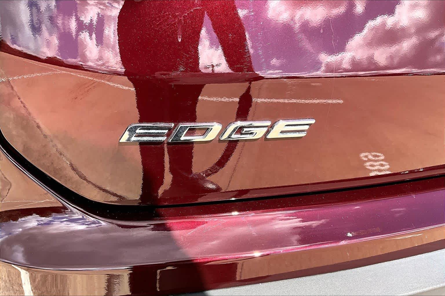Used 2019 Burgundy Velvet Metallic Tinted Clearcoat Ford SEL image 31