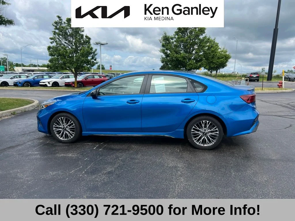 Certified Used 2022 Blue Kia GT-Line image 9