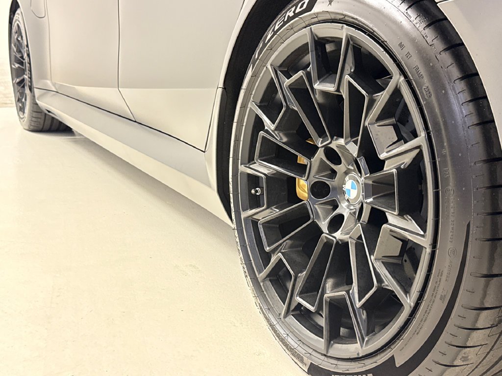 Used 2025 Grey BMW Base image 12