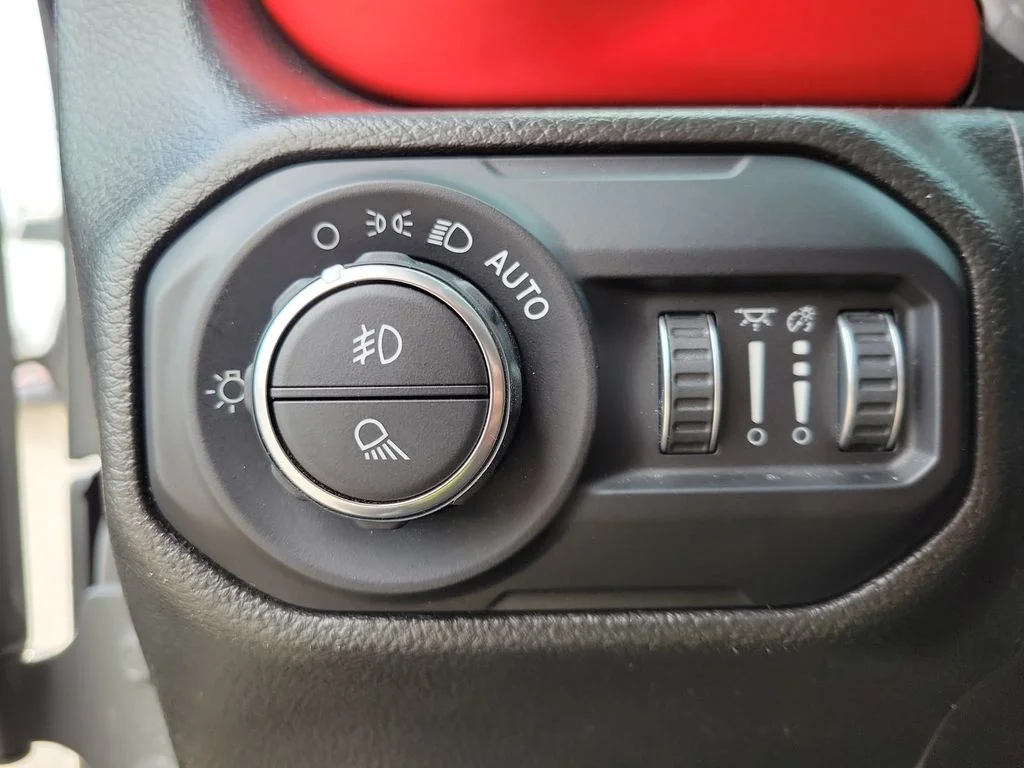 Used 2022 Gray Jeep Rubicon image 17