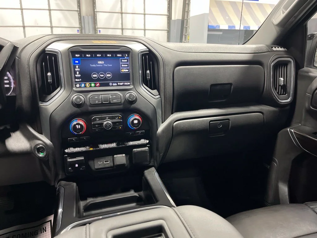 Used 2020 Summit White Chevrolet RST image 24